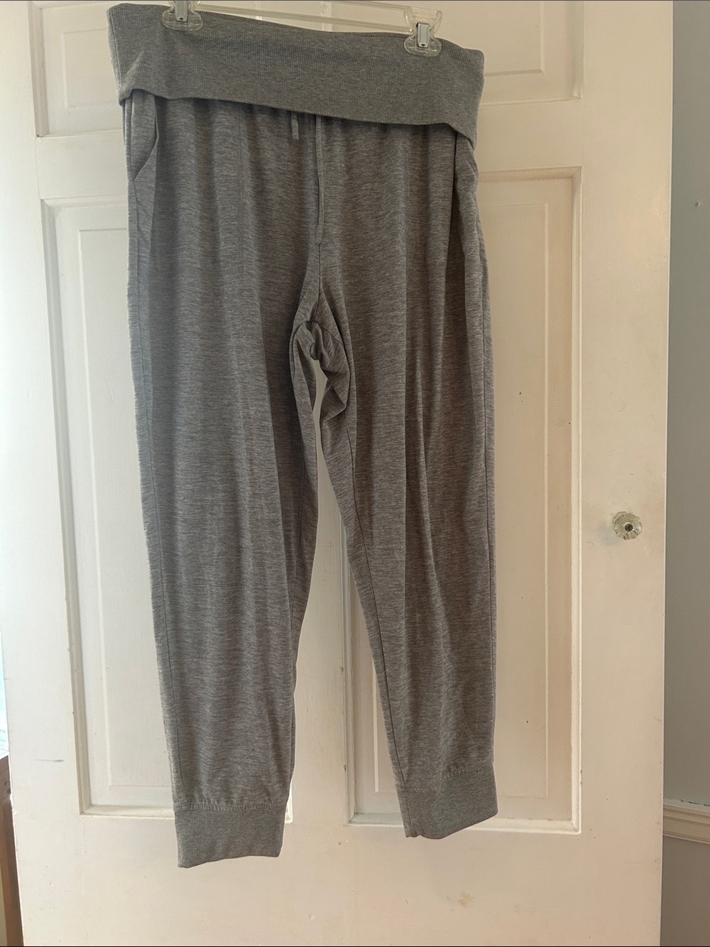 GAP Women's Heather Gray Fold-Over Waist Joggers